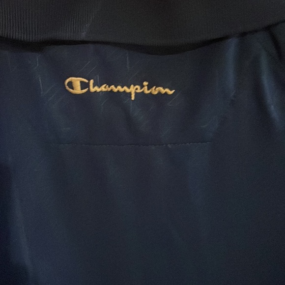 Womens Champion Shirt - Picture 4 of 5